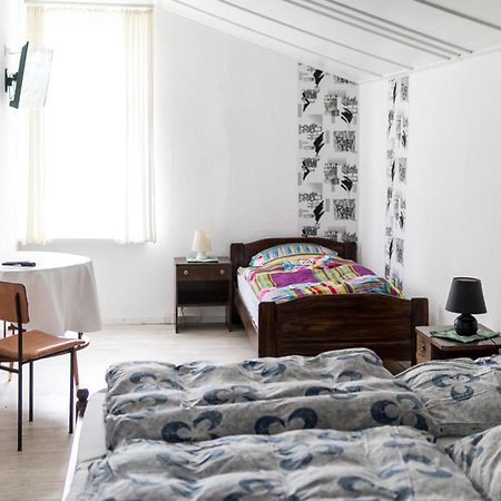 Lake View Apartment In Klein Pravtshagen With Garden Bagian luar foto