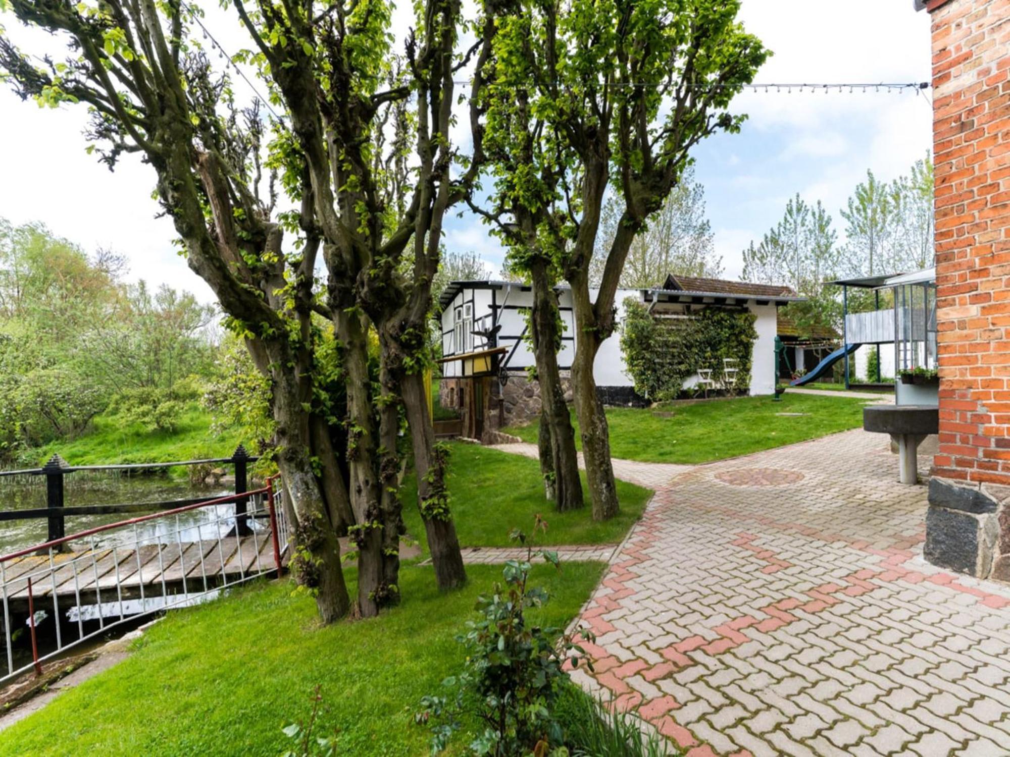 Lake View Apartment In Klein Pravtshagen With Garden Bagian luar foto